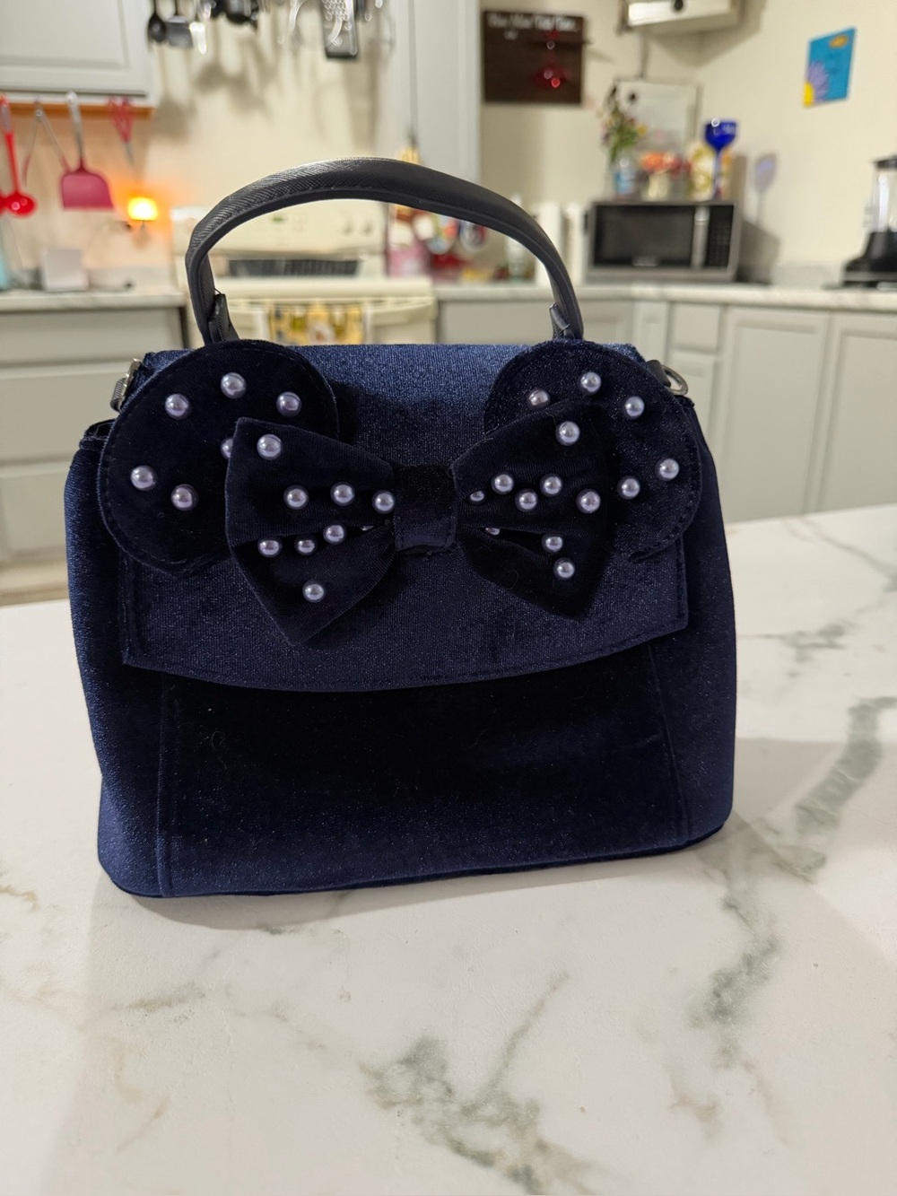 Loungefly Minnie Mouse Velvet Pearl crossbody
